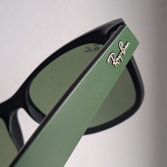 Ray-Ban Wayfarer Sunglasses in Hunter Green with Case - Picture 3 of 10